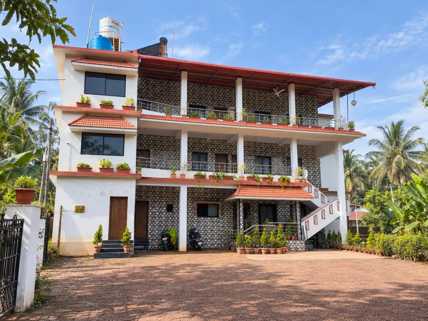 Lopez Paradise Homestay exterior in Honnavar