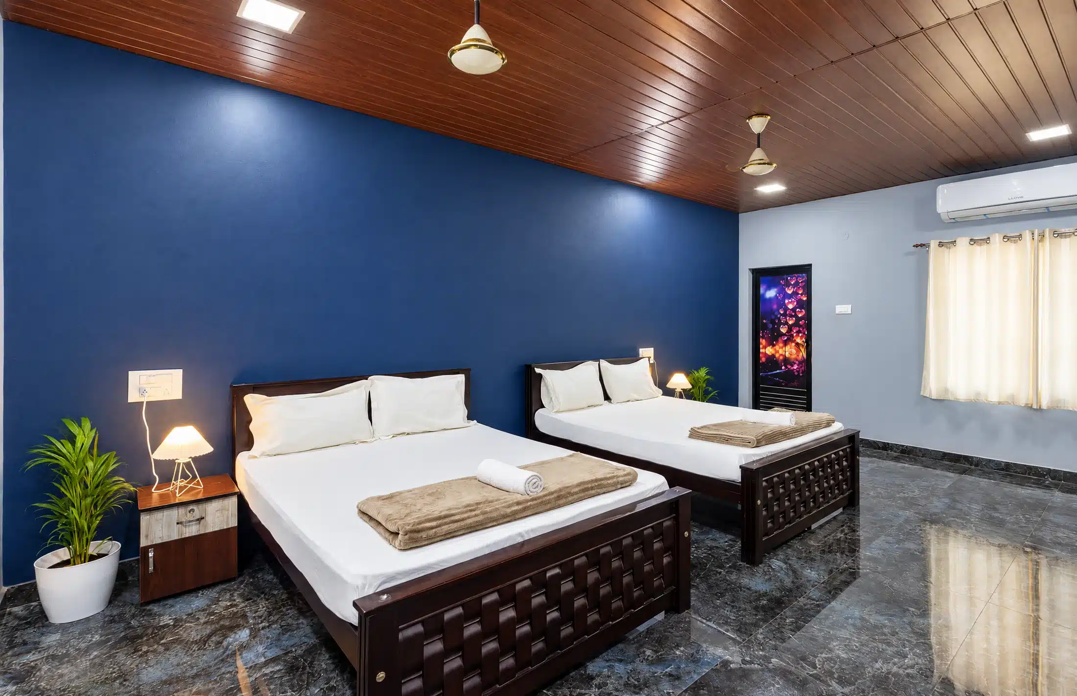 Home Family room with two queen beds at Lopez Paradise Homestay
